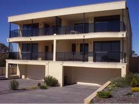 The Lighthouse Accommodation - Holiday Adelaide 0