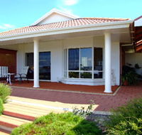 Close Encounters Bed and Breakfast - Holiday Adelaide