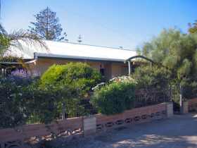 Smoky Bay Seaside Cottage - Holiday Adelaide 0