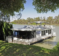 Moving Waters Self Contained Moored Houseboat - Holiday Adelaide