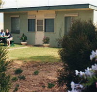 Oaklands Fishing Cottage - Holiday Adelaide