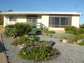Oaklands Beach House - Holiday Adelaide 0
