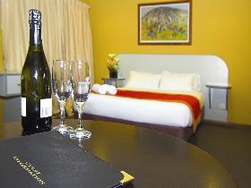 Victoria Hotel - Strathalbyn - Holiday Adelaide 0