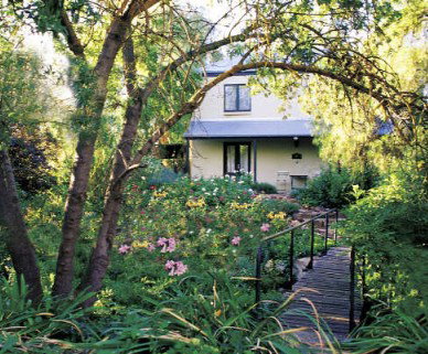 Dennis Cottage - Holiday Adelaide 1