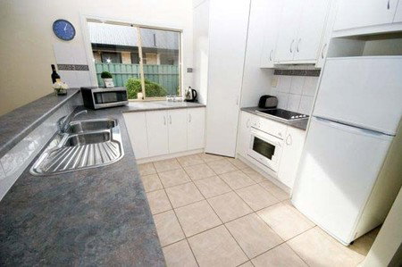 Roo's Place - Holiday Adelaide 3