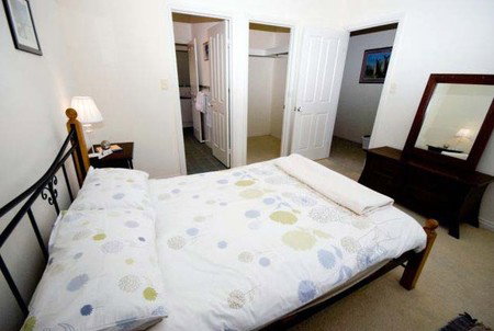 Roo's Place - Holiday Adelaide 4