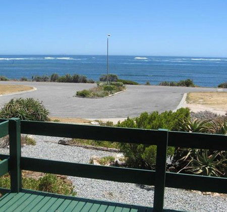 Oaklands Beach House - Holiday Adelaide 1