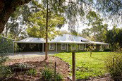 One Tree Bed And Breakfast - Holiday Adelaide 2
