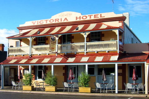 Victoria Hotel - Strathalbyn - Holiday Adelaide 1