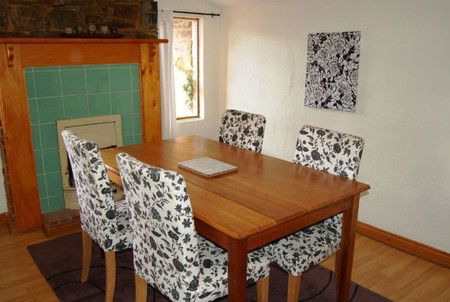 Blyth Cottage - Holiday Adelaide 1