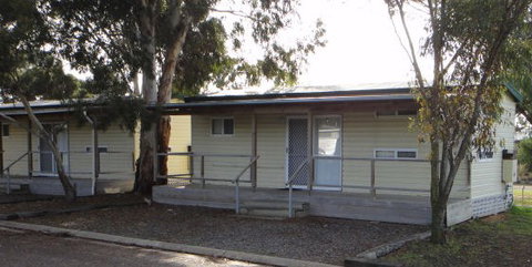 Long Island Caravan Park Cabins - Holiday Adelaide 6