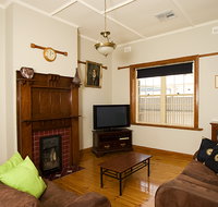 Semaphore Beach House - Holiday Adelaide