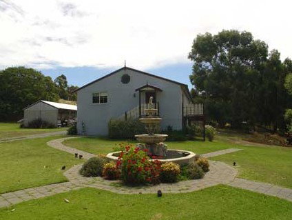 The Old Oak Bed And Breakfast - The Shearing Quarters - Holiday Adelaide 3
