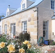 Mulberry Cottage Unique BB and Grannie Rhodes Cultural Heritage Shows - Holiday Adelaide