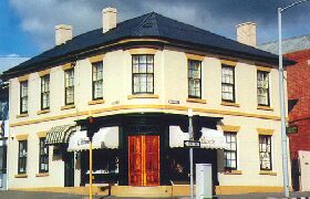 Jackson Town House Accommodation - Holiday Adelaide 0