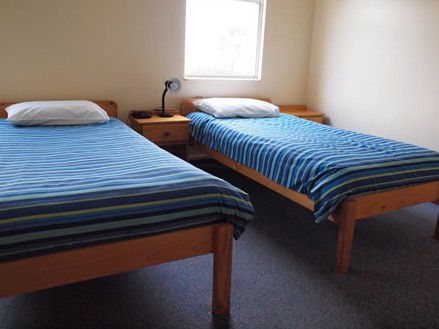 TRC Hotel - Holiday Adelaide 2