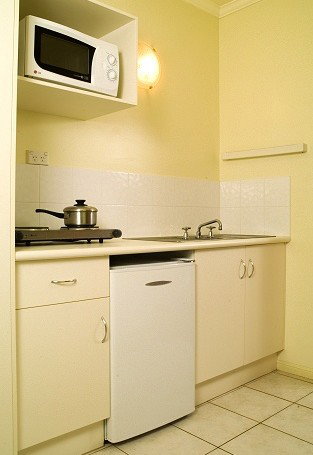 Tropical Queenslander - Holiday Adelaide 4