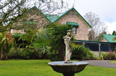 Peppertree Cottage Boutique Bed And Breakfast - Holiday Adelaide 1