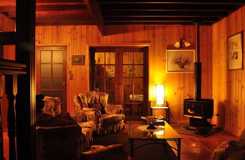 Peppertree Cottage Boutique Bed And Breakfast - Holiday Adelaide 3