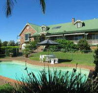 The Lodge - Far Meadow - Holiday Adelaide