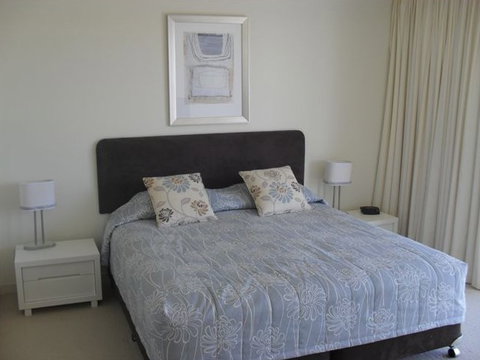 Pandanus Mooloolaba - Holiday Adelaide 1