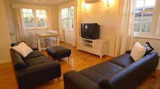 Montrose Of Ballarat - Martin Place - Holiday Adelaide 5