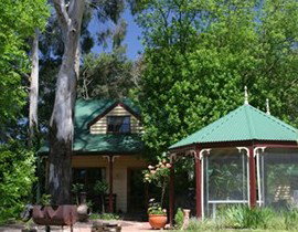 Ballarat Cottages - Holiday Adelaide 2