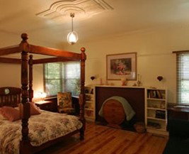 Ballarat Cottages - Holiday Adelaide 4