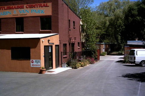 Castlemaine Central Cabin & Van Park - Holiday Adelaide 2