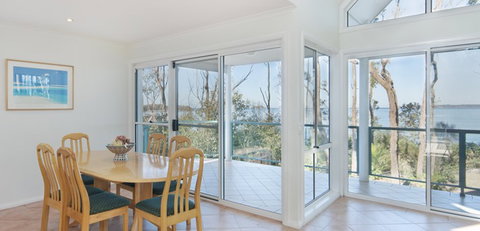 Lochani On The Bay - Holiday Adelaide 1