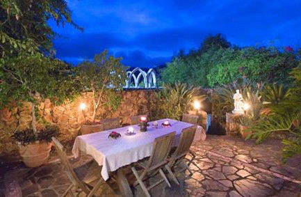 Castle On The Hill Bed And Breakfast - Holiday Adelaide 2