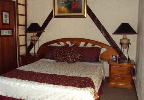 Castle On The Hill Bed And Breakfast - Holiday Adelaide 5