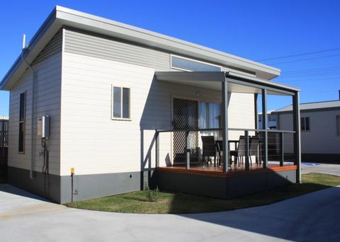 Bowlo Holiday Cabins - Holiday Adelaide 4