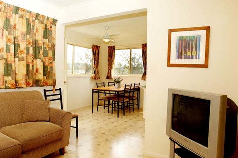 Maclean Riverside Caravan Park - Holiday Adelaide 2