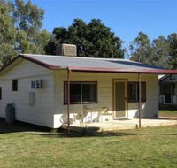 Cockatoo Cottage - Pooncarie - Holiday Adelaide