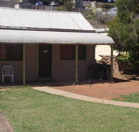Aly's Cottage - Holiday Adelaide