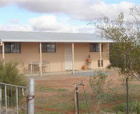 Blue Bush Country Cottage - Holiday Adelaide 0