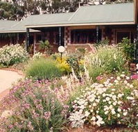Red Gum Lagoon Cottages - Holiday Adelaide