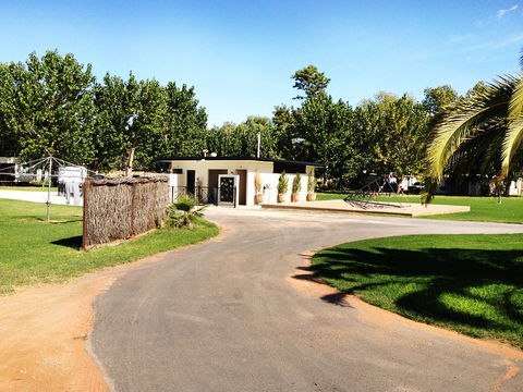 Curlwaa Caravan Park - Holiday Adelaide 2