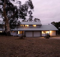 Silvertop Snowy Mountains Retreat - Holiday Adelaide