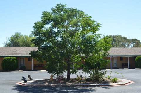 Hilltops Retreat Motor Inn - Holiday Adelaide 6