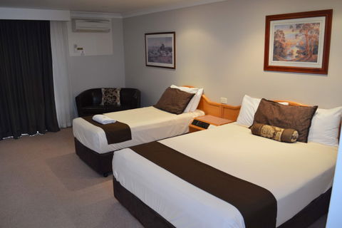 Hilltops Retreat Motor Inn - Holiday Adelaide 7