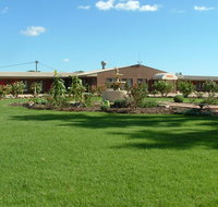 Newell Motor Inn - Holiday Adelaide