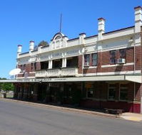Yenda Hotel - Holiday Adelaide