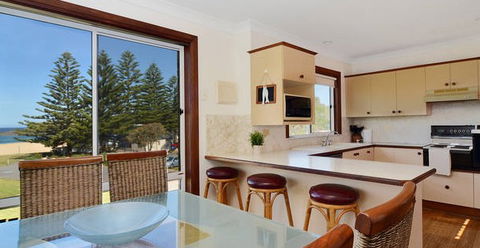 Beach House On Kendalls - Holiday Adelaide 4
