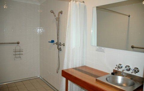 Carrs Hunter Valley Macadamia Farm Guest House - Holiday Adelaide 3