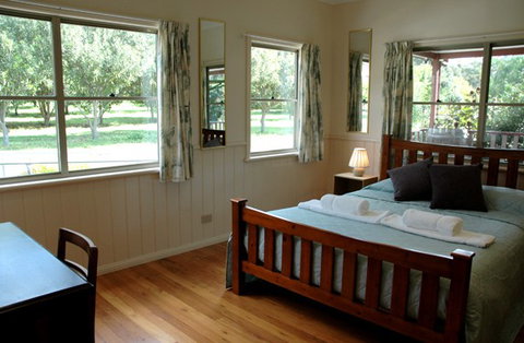 Carrs Hunter Valley Macadamia Farm Guest House - Holiday Adelaide 5