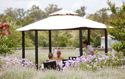 Camelot Retreat - Holiday Adelaide 2