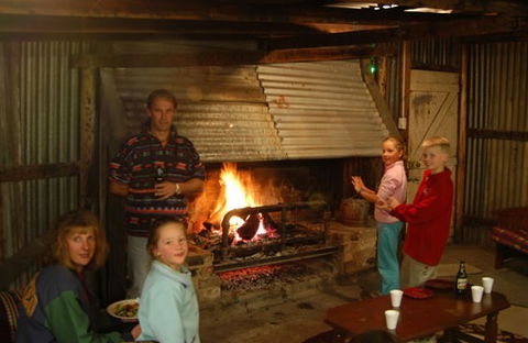 Blue Hills Farm Retreat - Holiday Adelaide 1