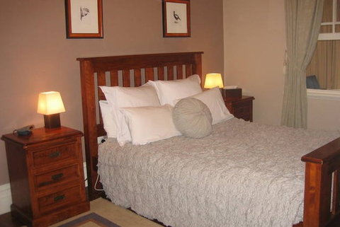 Bridal Falls Cottage - Holiday Adelaide 2